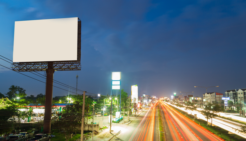 What is Outdoor Advertising: Top 4 Benefits