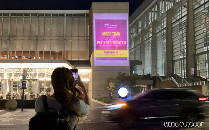 mobile projection on hotel